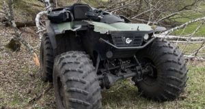 Туристы из Самарской области перевернулись на снегоболотоходе недалеко от Чемала
