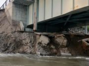Мост через Катунь подмывает в Усть-Коксинском районе Мост через Катунь подмывает в Усть-Коксинском районе