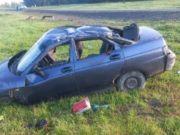 «Лада» с пассажирами опрокинулась на Семинском перевале, водитель скрылся с места ДТП