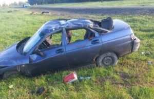 «Лада» с пассажирами опрокинулась на Семинском перевале, водитель скрылся с места ДТП «Лада» с пассажирами опрокинулась на Семинском перевале, водитель скрылся с места ДТП