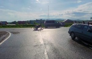 19-летний мотоциклист нарушил ПДД и попал в аварию 19-летний мотоциклист нарушил ПДД и попал в аварию