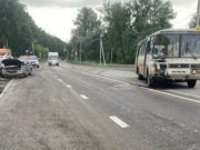 «Тойота» столкнулась с автобусом в Майме, пострадал водитель легковушки