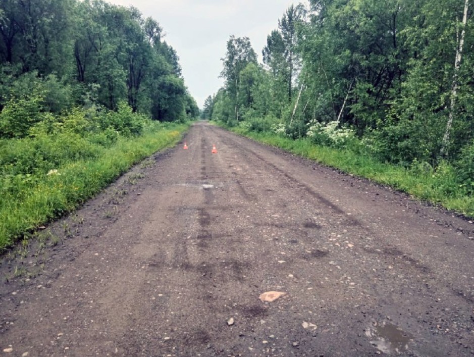 Парень решил покатать подружку на мопеде и угодил в ДТП 