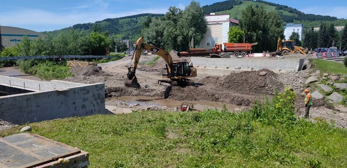 Движение по мосту на Социалистической в Горно-Алтайске планируют запустить в сентябре