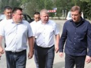 Андрей Турчак проверил ход ремонта дороги от Усть-Семы до Чемала