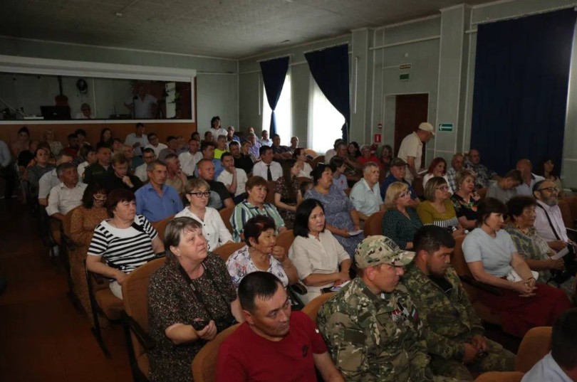 Андрей Турчак встретился с жителями Чемальского района
