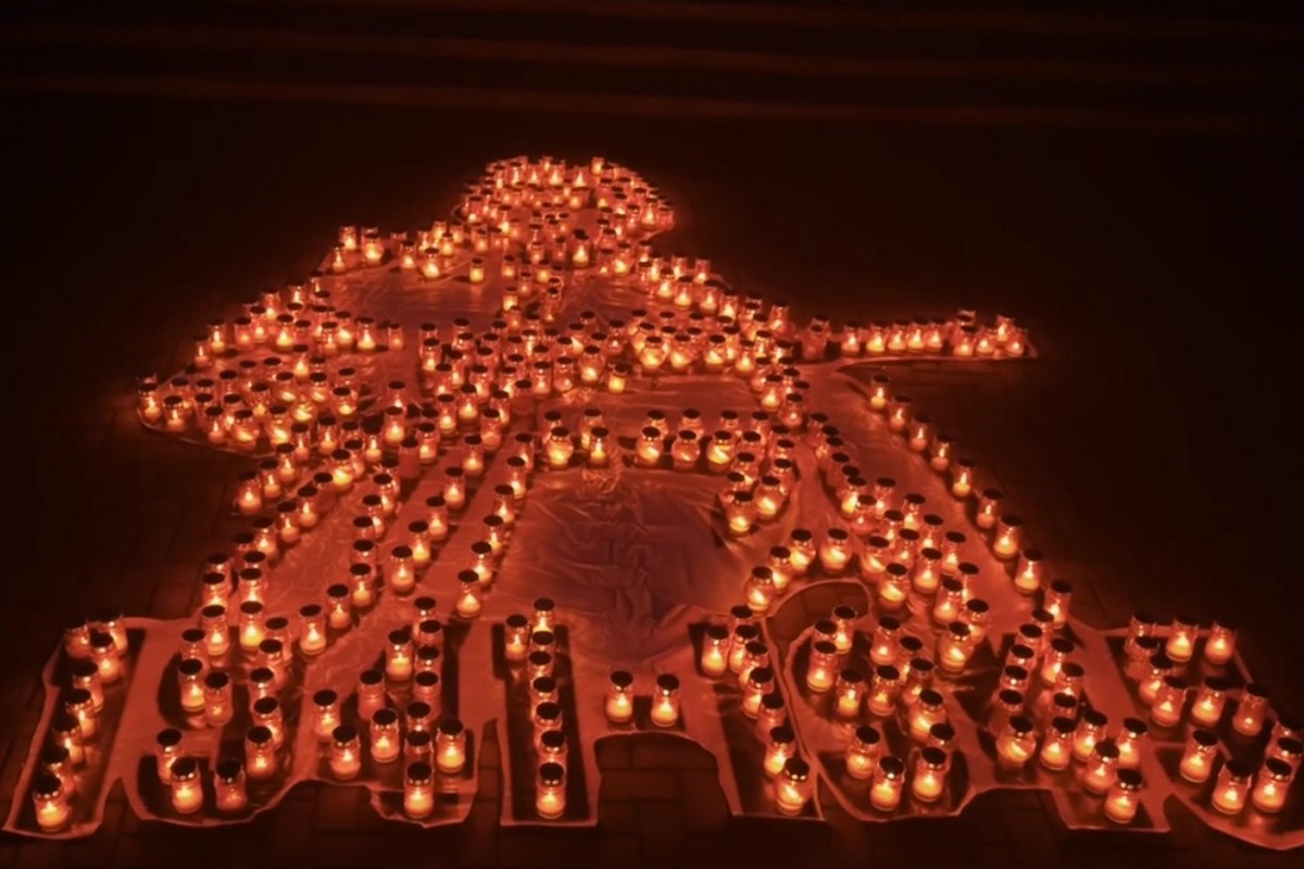 В День памяти и скорби в Горно-Алтайске зажглись сотни свечей 