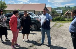 В Дубровке благоустроят территорию школы В Дубровке благоустроят территорию школы