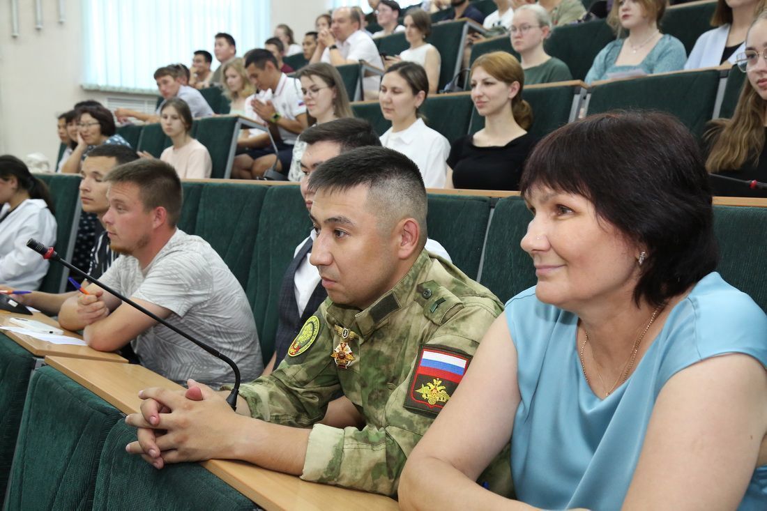 Андрей Турчак встретился со студентами и преподавателями ГАГУ 
