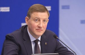 Андрей Турчак поздравил жителей региона с 27-летием со дня принятия Конституции республики