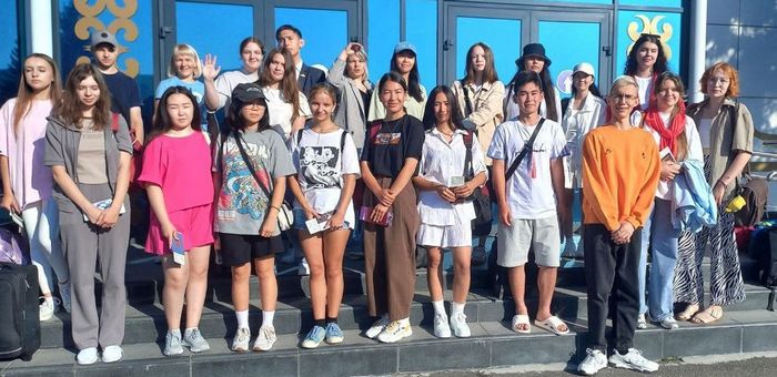 Выпускники с Алтая увидят «Алые паруса»