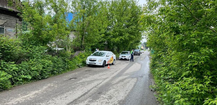 В Горно-Алтайске семилетний мальчик угодил под колеса иномарки
