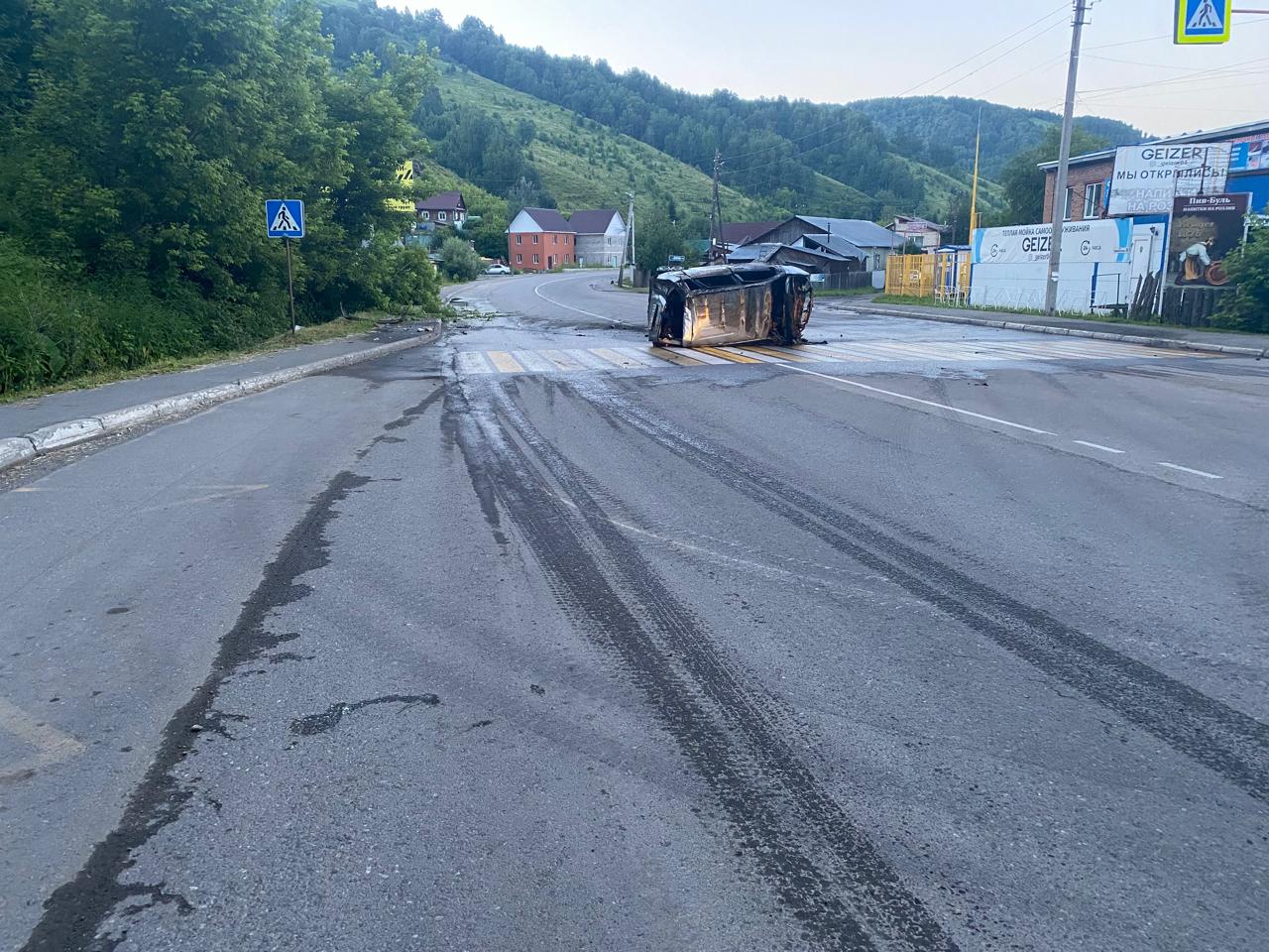 В Горно-Алтайске пьяный подросток устроил ночное ДТП и едва не погубил друга