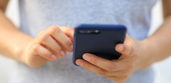 Автолюбитель оплатил долги по штрафам, чтобы вернуть дорогой смартфон