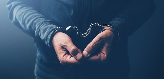 В Элекмонаре строитель из Новосибирска надругался над 13-летней девочкой