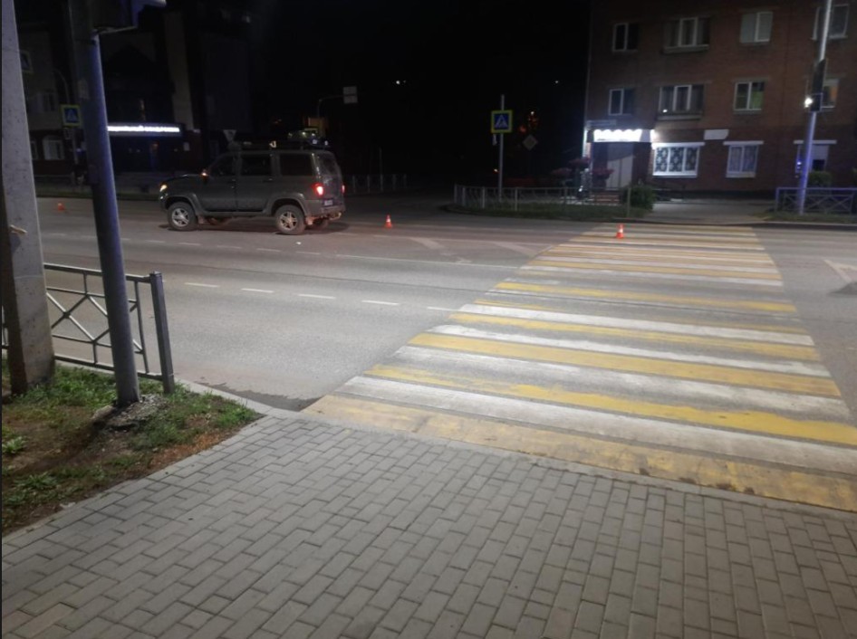 Внедорожник сбил мужчину на пешеходном переходе в Горно-Алтайске