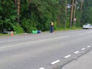 «Лексус» слетел с дороги и врезался в дерево возле села Усть-Муны