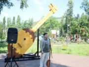 Огромный топшуур появился в центральном сквере Горно-Алтайска