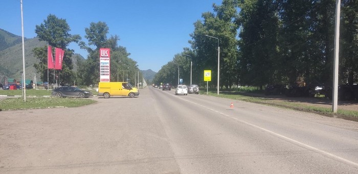 13-летний мотоциклист попал в ДТП в Чемале