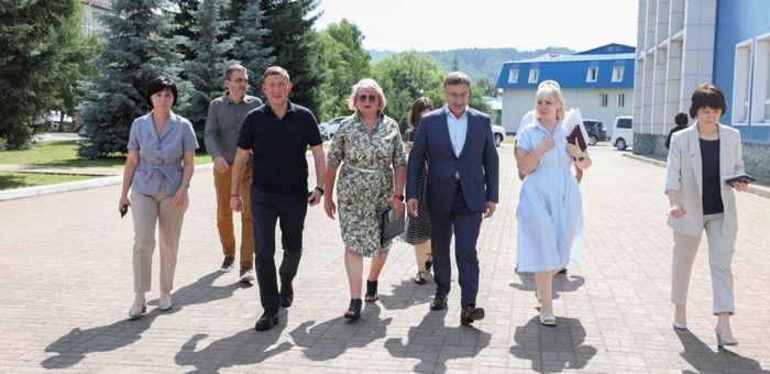 Андрей Турчак и Валерий Фальков обсудили проблемы ГАГУ и наметили пути их решения