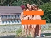 «Эскорт-отряд»: жителей республики возмутила фотосессия нудисток у реки Чемал