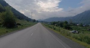 Иномарка слетела в кювет и опрокинулась в Чепоше, водитель получила травму позвоночника Иномарка слетела в кювет и опрокинулась в Чепоше, водитель получила травму позвоночника