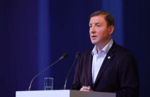 Андрей Турчак представил главные принципы народной программы развития республики Андрей Турчак представил 12 принципов народной программы развития Алтая