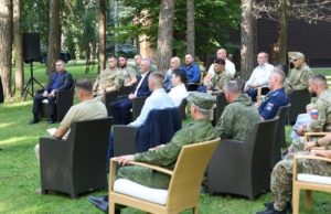 Роман Гордеев принял участие во встрече Дмитрия Медведева с бойцами специальной военной операции Роман Гордеев принял участие во встрече Дмитрия Медведева с бойцами специальной военной операции