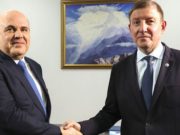 Более 2 млрд рублей получит Республика Алтай на решение социальных вопросов Более 2 млрд рублей получит Республика Алтай на решение социальных вопросов