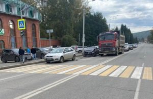 В столкновении двух иномарок в Горно-Алтайске пострадали оба водителя В столкновении двух иномарок в Горно-Алтайске пострадали оба водителя