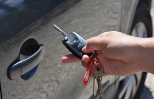 В Горно-Алтайске угонщика-рецидивиста отправили в колонию почти на пять лет В Горно-Алтайске угонщика-рецидивиста отправили в колонию почти на пять лет