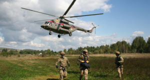 В Республике Алтай спецназ Росгвардии отработал навыки беспарашютного десантирования В Республике Алтай спецназ Росгвардии отработал навыки беспарашютного десантирования