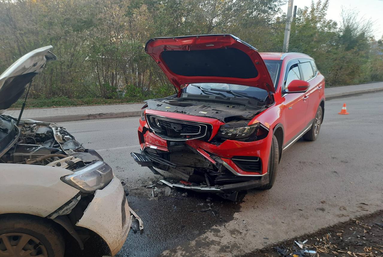 Пьяный водитель выехал на встречку и устроил ДТП в Горно-Алтайске