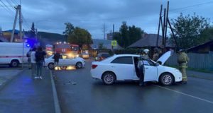 Жительница Усть-Канского района на «Ниссане» устроила ДТП в Горно-Алтайске Сельчанка на «Ниссане» устроила ДТП в Горно-Алтайске