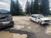 Honda и ВАЗ столкнулись в Манжероке по вине автоледи Honda и ВАЗ столкнулись в Манжероке по вине автоледи