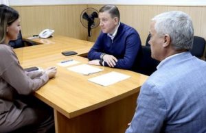 Музыка и драки: жительница Усть-Коксы пожаловалась Турчаку на шумный бар в райцентре Музыка и драки: жительница Усть-Коксы пожаловалась Турчаку на шумный бар в райцентре