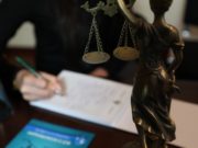 Фирму уличили в незаконном взимании комиссии при продаже автобусных билетов На Алтае фирма незаконно взимала комиссию при продаже автобусных билетов