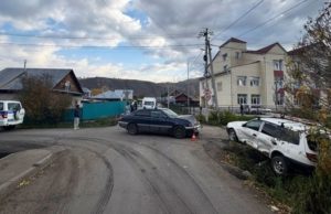 Девушка на «Тойоте» устроила ДТП в Горно-Алтайске Девушка на «Тойоте» устроила ДТП в Горно-Алтайске
