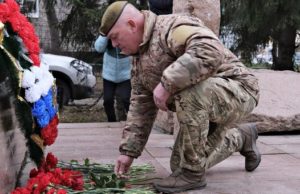 В Республике Алтай почтили память погибших сотрудников ОВД В Республике Алтай почтили память погибших на службе сотрудников ОВД