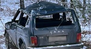 «Нива» слетела с дороги и опрокинулась у Манжерока, пострадал водитель «Нива» слетела с дороги и опрокинулась у Манжерока, пострадал водитель