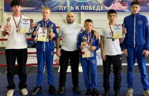 Спортсмены с Алтая стали победителями и призерами турнира по кикбоксингу Спортсмены с Алтая стали победителями и призерами турнира по кикбоксингу
