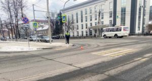 В Горно-Алтайске иномарка сбила женщину, которая переходила дорогу на зеленый свет В Горно-Алтайске иномарка сбила женщину, которая переходила дорогу на зеленый свет