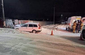 Пьяный водитель «Ниссана» протаранил забор в Усть-Коксе