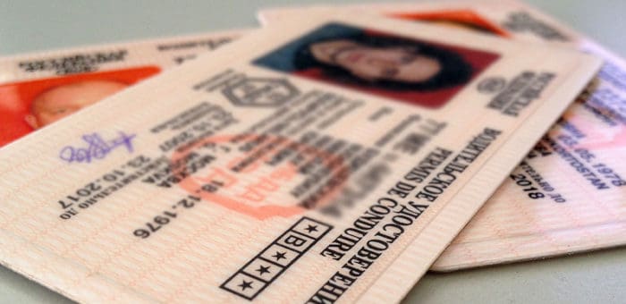 Срок действия истекающих в 2025 году водительских прав продлили на три года