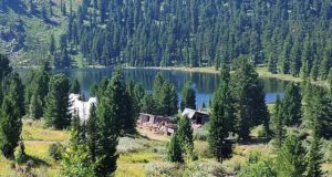 Незаконные постройки обнаружили на Каракольских озерах