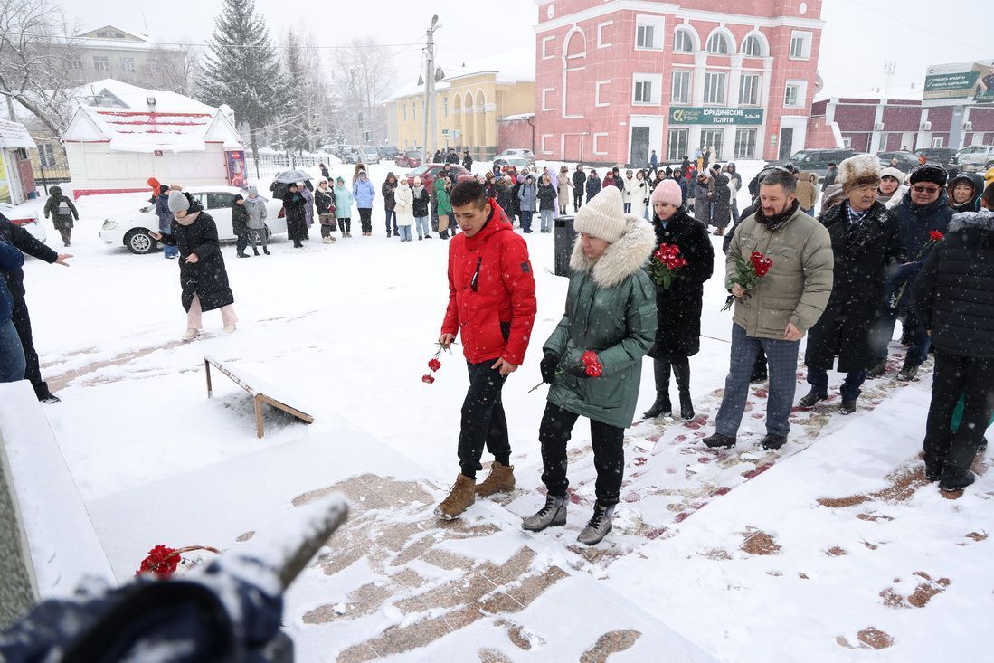В Горно-Алтайске почтили память Григория Чорос-Гуркина