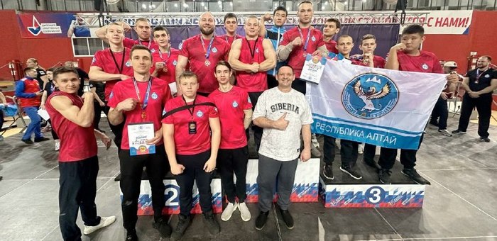 Спортсмены с Алтая стали победителями чемпионата Сибири и Дальнего Востока по армрестлингу