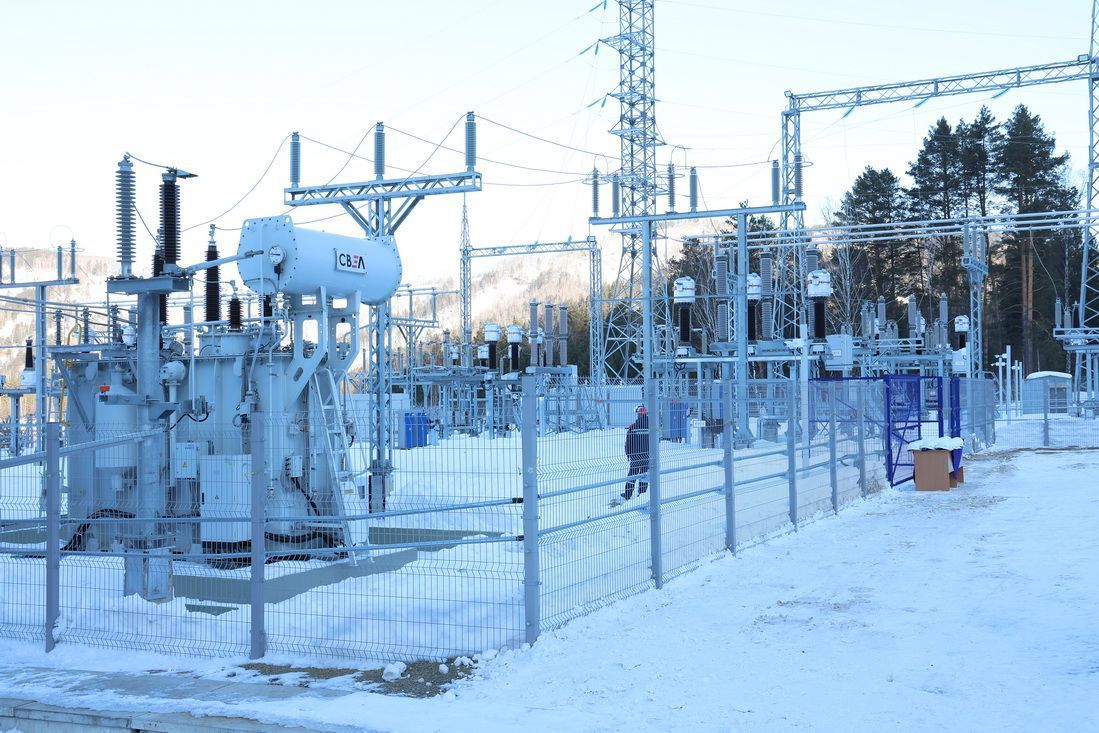 Александр Новак и Андрей Турчак посетили первый на Алтае цифровой энергообъект