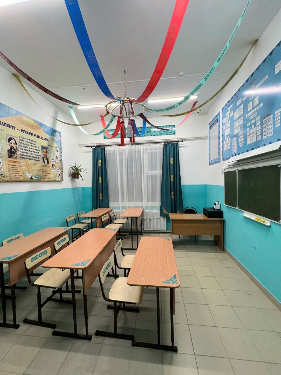 Кабинет казахского языка открыли в Теленгит-Сортогойской школе