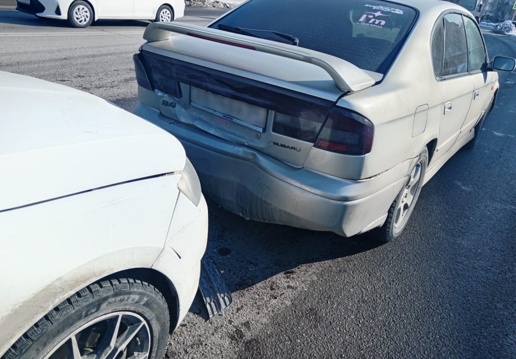 Сразу две автоледи попали в ДТП в Горно-Алтайске 